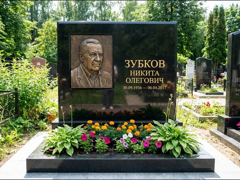 Памятник с барельефом — выполненная работа 19 во Владивостоке