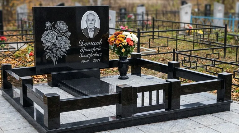 Памятник с гравировкой пионов — выполненная работа «Денисов» во Владивостоке
