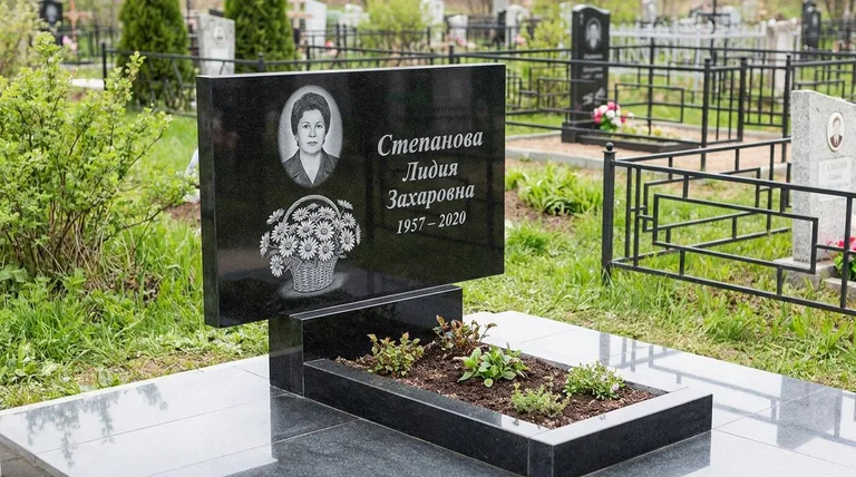 Памятник с гравировкой ромашек — выполненная работа «Степанова» во Владивостоке
