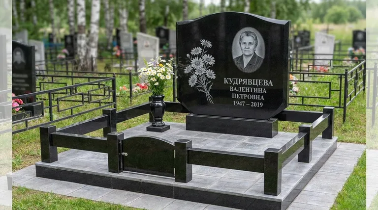 Памятник с гравировкой ромашек — выполненная работа «Кудрявцева» во Владивостоке
