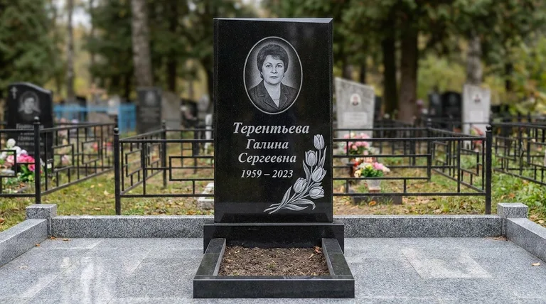 Памятник с гравировкой тюльпанов — выполненная работа «Терентьева» во Владивостоке
