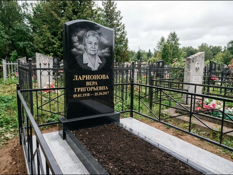 Гравировка портрета на чёрном граните — выполненная работа 16 во Владивостоке