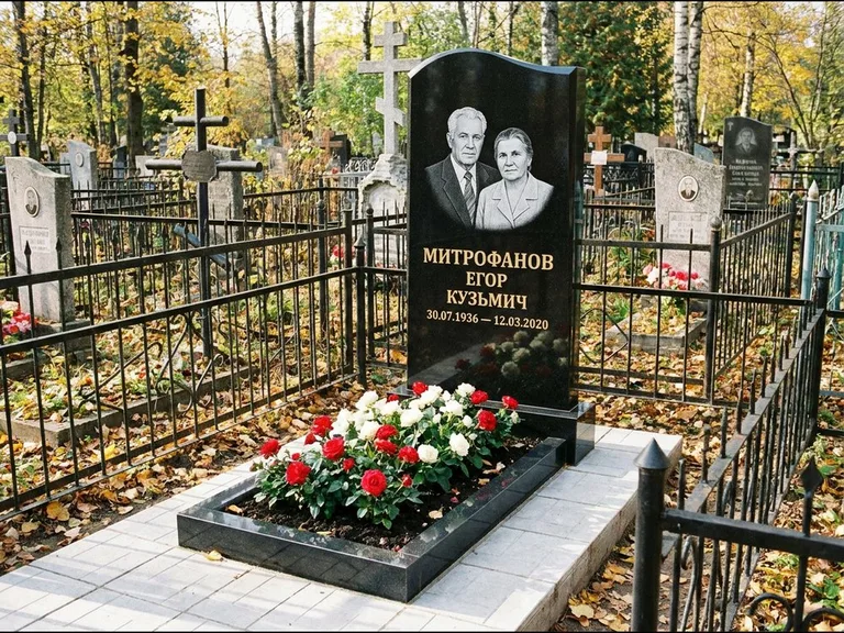 Гравировка портрета на чёрном граните — выполненная работа 17 во Владивостоке