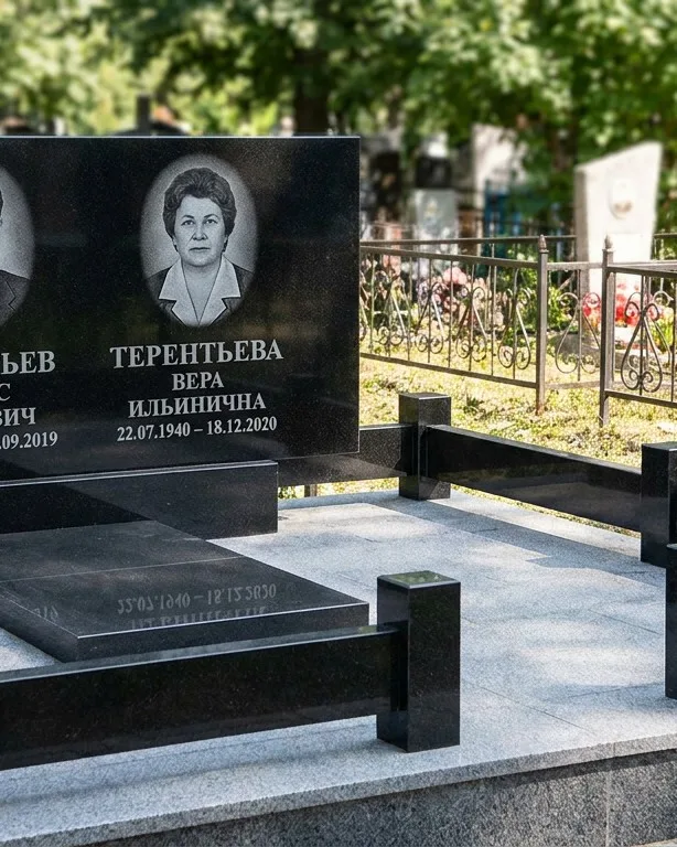 Премиум памятник под ключ с золочёной гравировкой во Владивостоке
