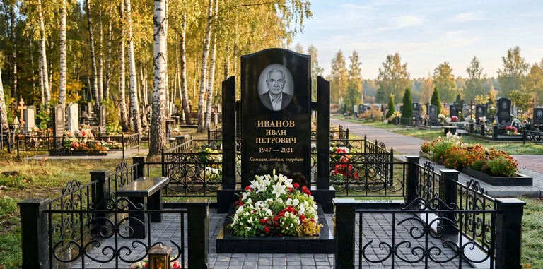 Установка памятника на могилу под ключ во Владивостоке — гранитный мемориальный комплекс, ограда, плитка, благоустройство