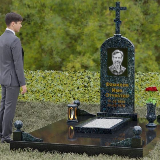 Православный памятник с крестом во Владивостоке, гранит Блю Перл, вид 4