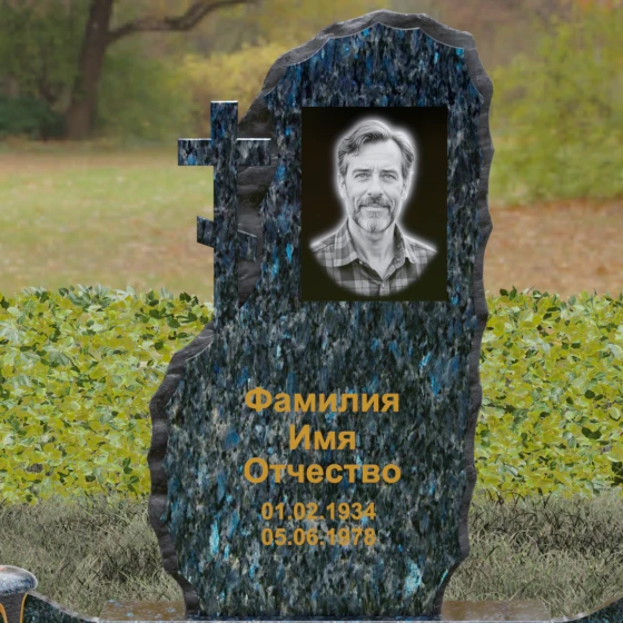 Гранитный памятник с крестом во Владивостоке, гранит Блю Перл
