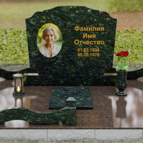 Светский гранитный горизонтальный памятник в Ставрополе, гранит Балтик грин, вид 2