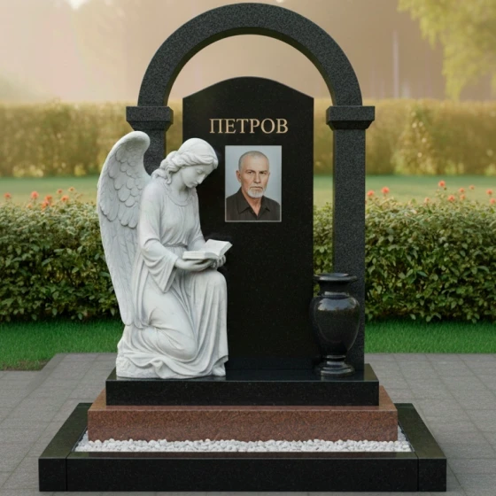Православный комбинированный памятник во Владивостоке, гранит амфиболит